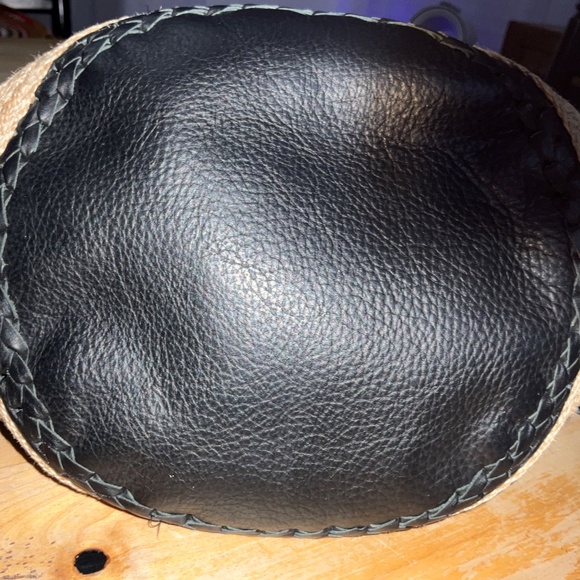 CLEOBELLA BLACK LEATHER CROSSBODY. BAG - Picture 3 of 8